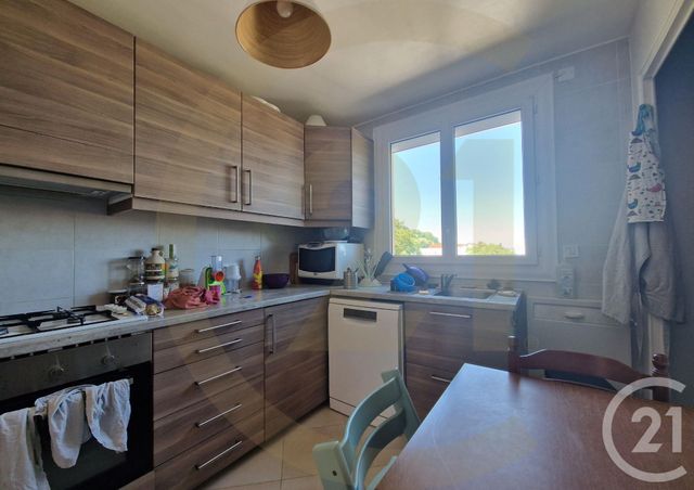 Appartement à vendre - 4 pièces - 67,88 m2 - Bourgoin Jallieu - 38 - RHONE-ALPES