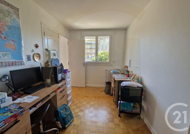 Appartement à vendre - 4 pièces - 67,88 m2 - Bourgoin Jallieu - 38 - RHONE-ALPES