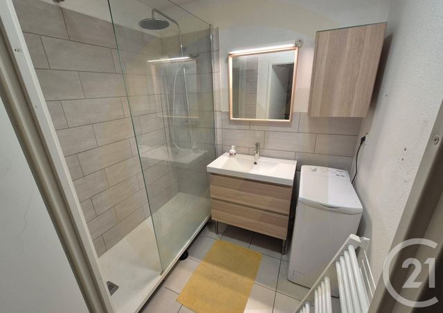 Appartement T3 à vendre - 4 pièces - 63,34 m2 - L Isle D Abeau - 38 - RHONE-ALPES