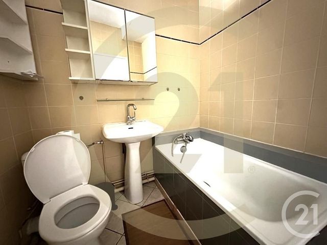 Appartement T3 à louer - 3 pièces - 58,60 m2 - Bourgoin Jallieu - 38 - RHONE-ALPES