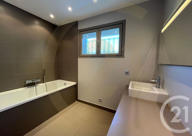 Maison à vendre - 6 pièces - 175 m2 - Bourgoin Jallieu - 38 - RHONE-ALPES