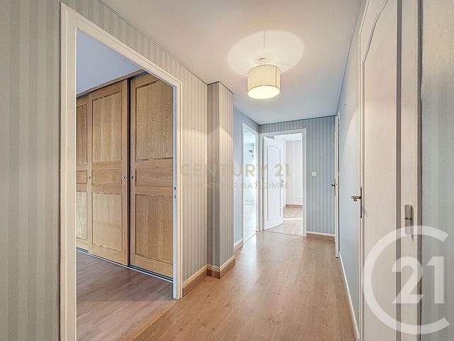 Maison à vendre - 6 pièces - 193 m2 - Bourgoin Jallieu - 38 - RHONE-ALPES