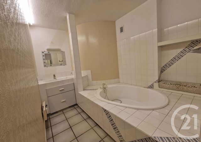 Appartement à vendre - 4 pièces - 103,57 m2 - Bourgoin Jallieu - 38 - RHONE-ALPES