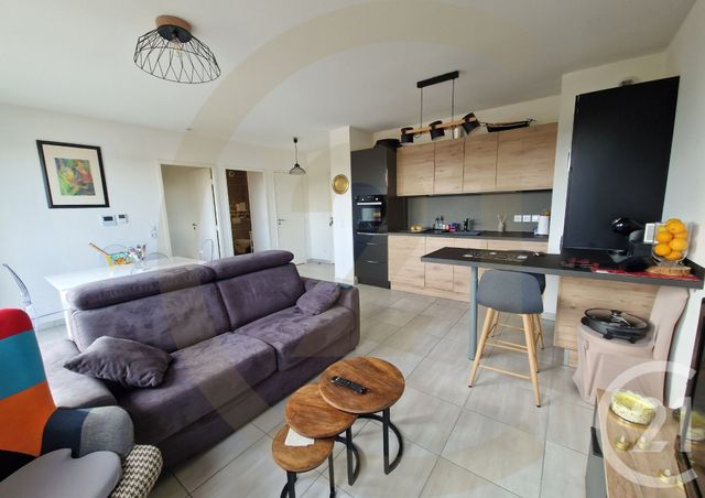 Appartement T2 à vendre - 2 pièces - 43,57 m2 - Bourgoin Jallieu - 38 - RHONE-ALPES
