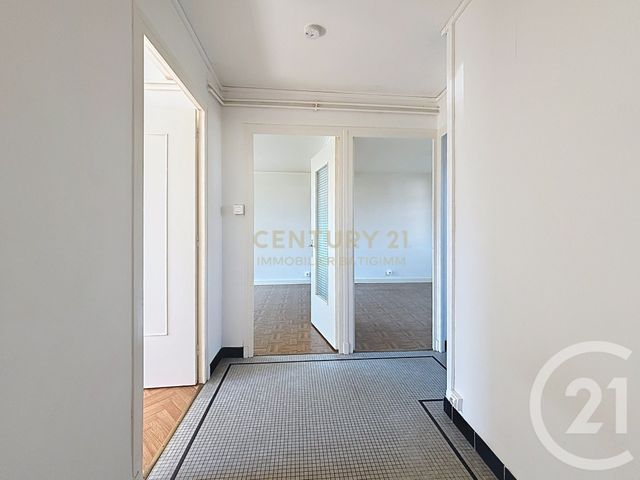 Appartement &agrave; vendre - 3 pi&egrave;ces - 70 m2 - La Tour Du Pin - 38 - RHONE-ALPES