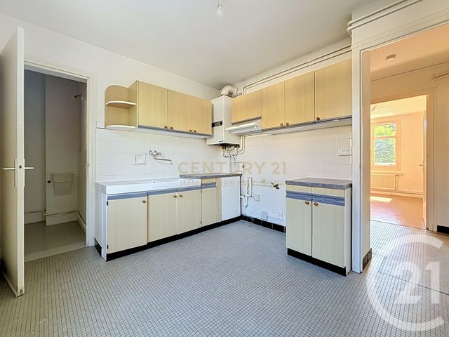 Appartement &agrave; vendre - 3 pi&egrave;ces - 70 m2 - La Tour Du Pin - 38 - RHONE-ALPES
