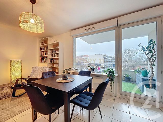 Appartement T3 &agrave; vendre - 3 pi&egrave;ces - 59,35 m2 - Bourgoin Jallieu - 38 - RHONE-ALPES