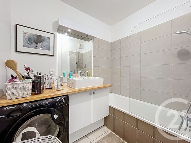 Appartement T3 &agrave; vendre - 3 pi&egrave;ces - 59,35 m2 - Bourgoin Jallieu - 38 - RHONE-ALPES