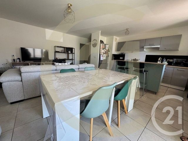 Appartement T3 &agrave; louer - 3 pi&egrave;ces - 67,34 m2 - Bourgoin Jallieu - 38 - RHONE-ALPES