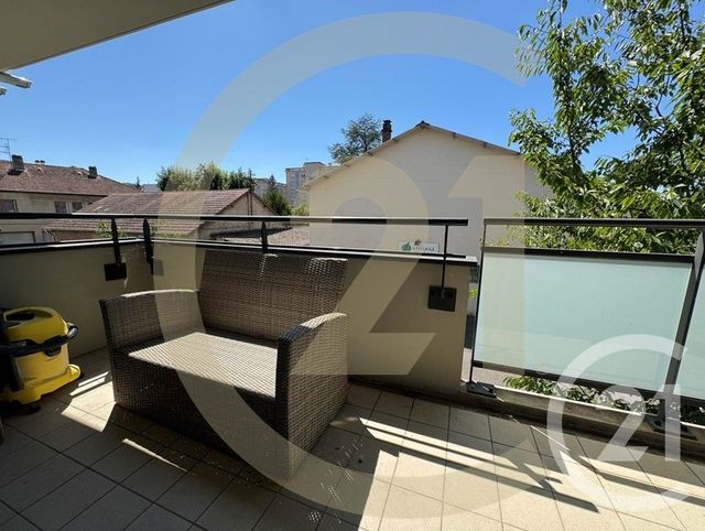 Appartement T3 &agrave; louer - 3 pi&egrave;ces - 67,34 m2 - Bourgoin Jallieu - 38 - RHONE-ALPES