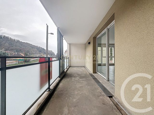 Appartement T3 &agrave; louer - 3 pi&egrave;ces - 68,74 m2 - Bourgoin Jallieu - 38 - RHONE-ALPES