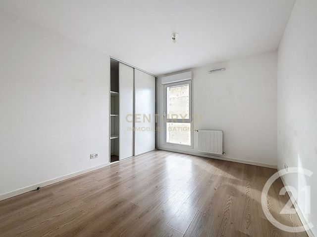 Appartement T3 &agrave; louer - 3 pi&egrave;ces - 68,74 m2 - Bourgoin Jallieu - 38 - RHONE-ALPES