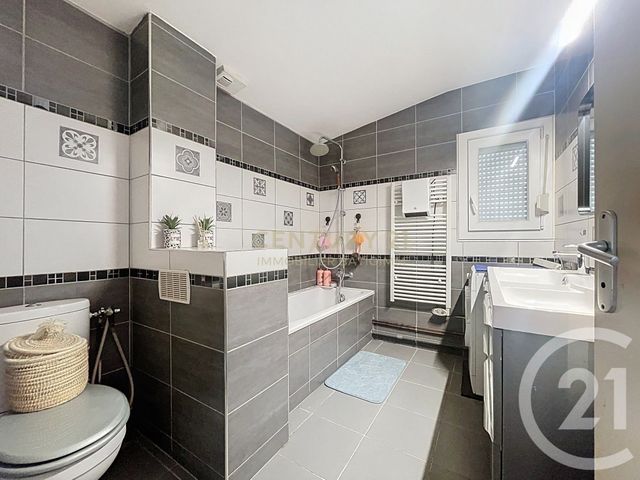 Maison &agrave; vendre - 5 pi&egrave;ces - 83,76 m2 - Villefontaine - 38 - RHONE-ALPES