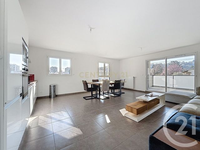 Appartement &agrave; vendre - 4 pi&egrave;ces - 85,74 m2 - Bourgoin Jallieu - 38 - RHONE-ALPES