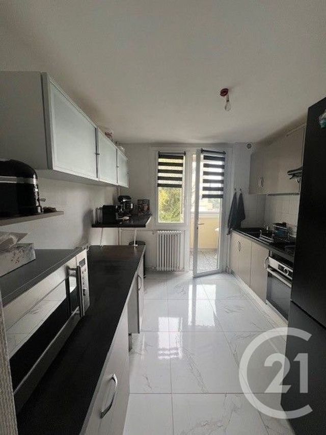 Appartement T3 &agrave; vendre - 4 pi&egrave;ces - 67,50 m2 - Bourgoin Jallieu - 38 - RHONE-ALPES