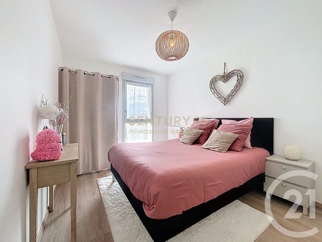 Appartement T3 &agrave; vendre - 3 pi&egrave;ces - 62 m2 - L Isle D Abeau - 38 - RHONE-ALPES