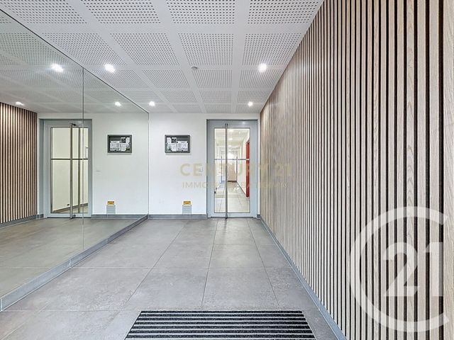 Appartement T3 &agrave; vendre - 3 pi&egrave;ces - 62 m2 - L Isle D Abeau - 38 - RHONE-ALPES
