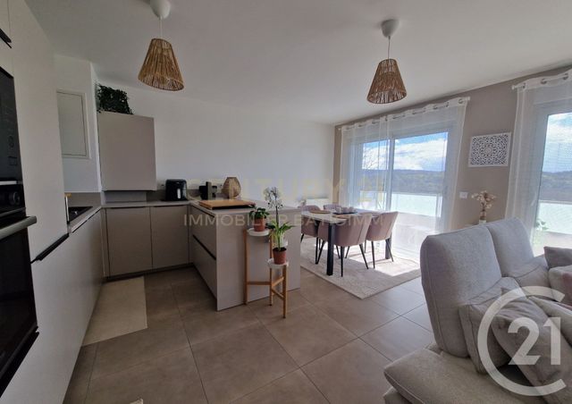 Appartement T3 &agrave; vendre - 3 pi&egrave;ces - 62 m2 - L Isle D Abeau - 38 - RHONE-ALPES