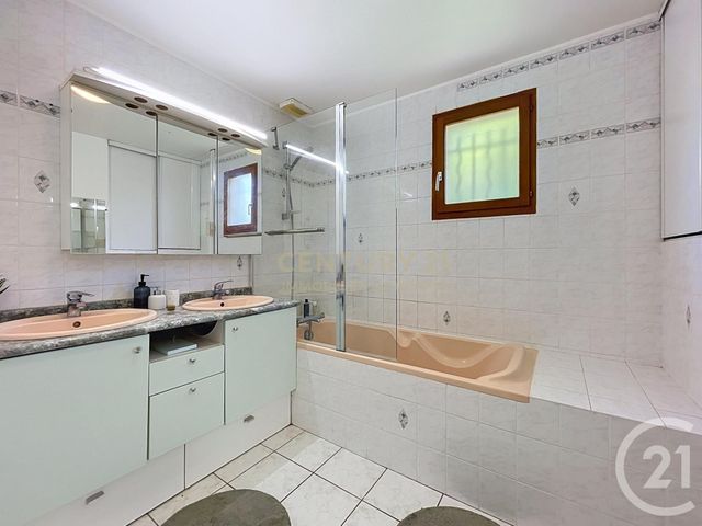 Maison &agrave; vendre - 6 pi&egrave;ces - 157 m2 - L Isle D Abeau - 38 - RHONE-ALPES
