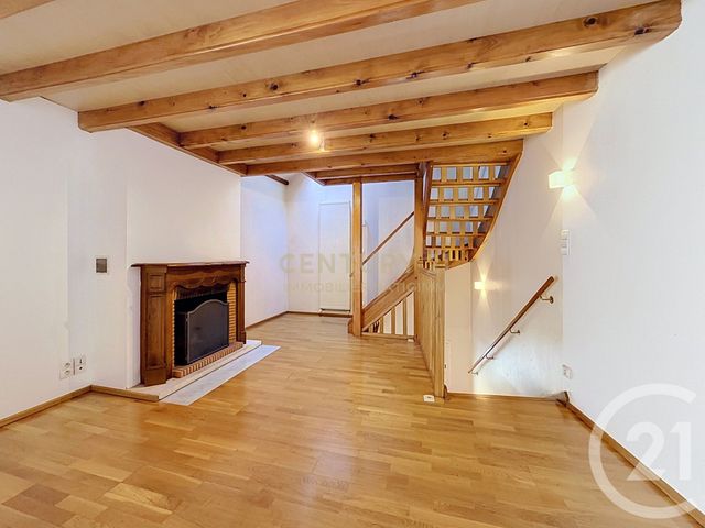 Maison &agrave; louer - 5 pi&egrave;ces - 180 m2 - Bourgoin Jallieu - 38 - RHONE-ALPES