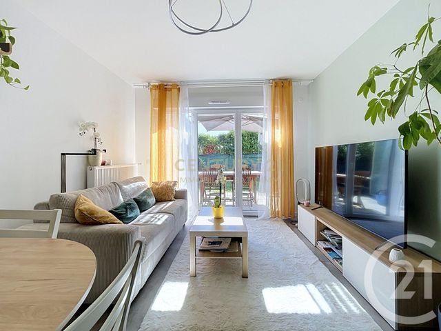 Appartement T4 &agrave; vendre - 4 pi&egrave;ces - 76,34 m2 - L Isle D Abeau - 38 - RHONE-ALPES