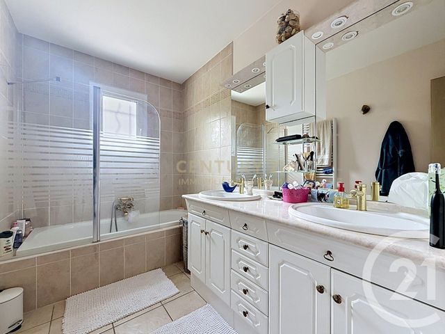 Maison &agrave; vendre - 5 pi&egrave;ces - 146,99 m2 - Bourgoin Jallieu - 38 - RHONE-ALPES