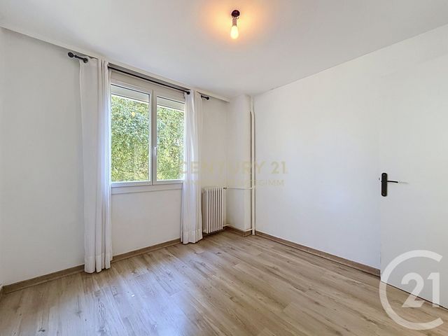 Appartement T3 &agrave; louer - 4 pi&egrave;ces - 67,50 m2 - Bourgoin Jallieu - 38 - RHONE-ALPES