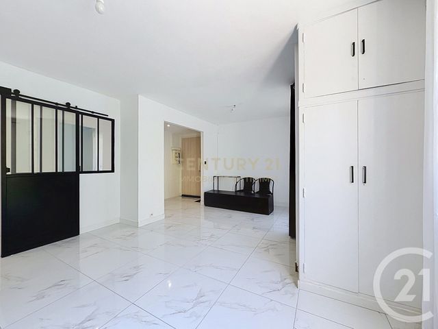 Appartement T3 &agrave; louer - 4 pi&egrave;ces - 67,50 m2 - Bourgoin Jallieu - 38 - RHONE-ALPES