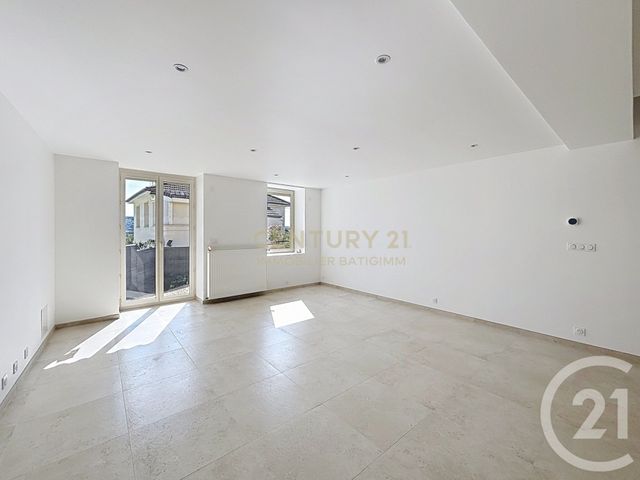 Maison &agrave; louer - 4 pi&egrave;ces - 111,80 m2 - Bourgoin Jallieu - 38 - RHONE-ALPES